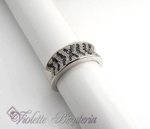 Pierścionek Srebrny Białe i Czarne Cyrkonie