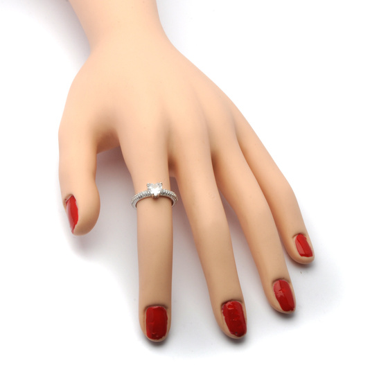 Pierścionek Srebrny Serce Wysadzane Cyrkoniami