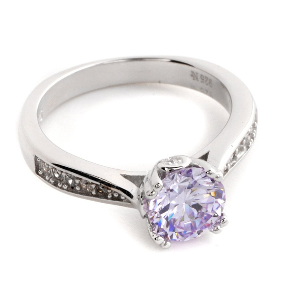 Srebrny Pierścionek z Lawendową Okrągłą Cyrkonią