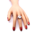 Pierścionek Srebrny z Dużą Bezbarwną Cyrkonią