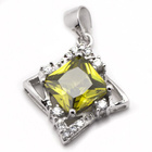 Srebrna Zawieszka z Oliwkową i Białymi Cyrkoniami