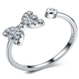 Pierścionek Srebrny Wysadzany Cyrkoniami