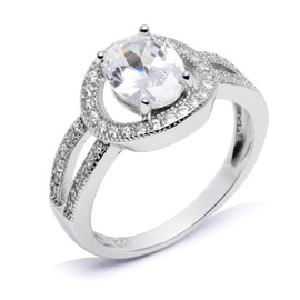 Srebrny Pierścionek z Diamentową Cyrkonią