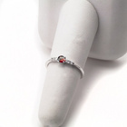 Srebrny Pierścionek z Czerwoną Cyrkonią