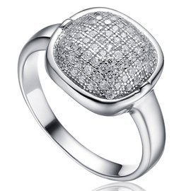 Srebrny Pierścionek Wysadzany Cyrkoniami