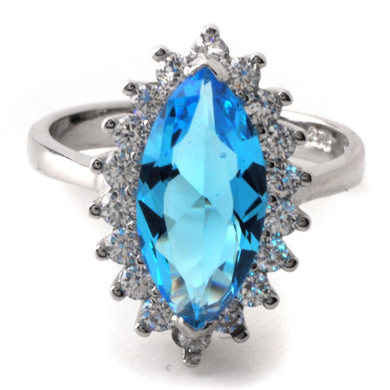 Srebrny Pierścionek z Błękitnym Kamieniem