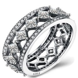 Srebrna Obrączka Wysadzana Białymi Cyrkoniami