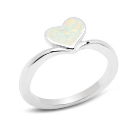 Srebrny Pierścionek Serce z Białym Opalem