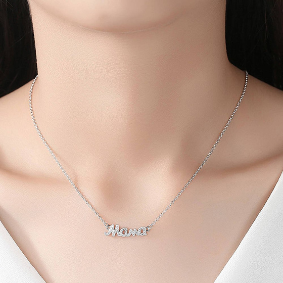 Srebrny Naszyjnik Napis Mama z Cyrkoniami