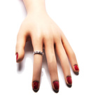 Srebrny Pierścionek z Rubinowymi Cyrkoniami