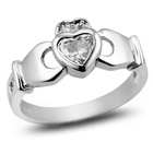 Pierścionek Srebrny Serce Wysadzane Cyrkoniami