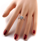 Srebrny Pierścionek z Białym Serduszkiem