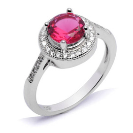 Srebrny Pierścionek z Rubinową Cyrkonią