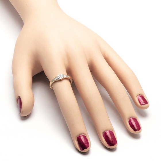 Złoty Pierścionek Zaręczynowy Wysadzany Brylantami