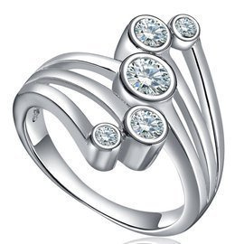 Srebrny Pierścionek Wysadzany Cyrkoniami