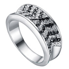 Pierścionek Srebrny Białe i Czarne Cyrkonie
