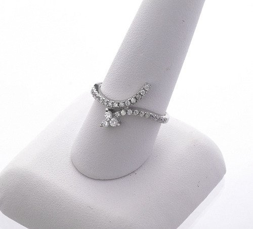 Pierścionek Srebrny z Brylantowymi Cyrkoniami