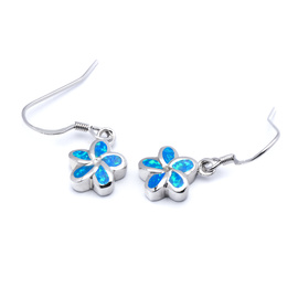 Srebrne Kolczyki Kwiatuszki z Niebieskim Opalem