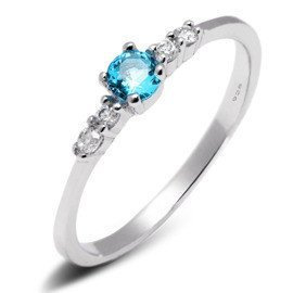 Srebrny Pierścionek z Błękitną Cyrkonią