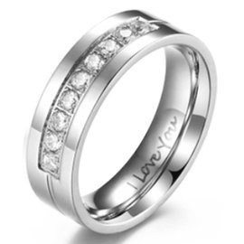 Obrączka ze Stali z Diamentowymi Kamieniami