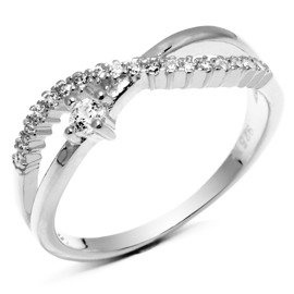 Srebrny Pierścionek Wysadzany Cyrkoniami