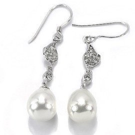 Srebrne Kolczyki z Owalnymi Białymi Perłami