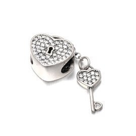 Srebrna Zawieszka Przwieszka Serce z Kluczykiem