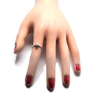 Srebrny Pierścionek z Diamentową Cyrkonią