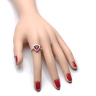 Srebrny Pierścionek z Rubinowym Kamieniem