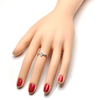 Srebrny Pierścionek Wysadzany Cyrkoniami