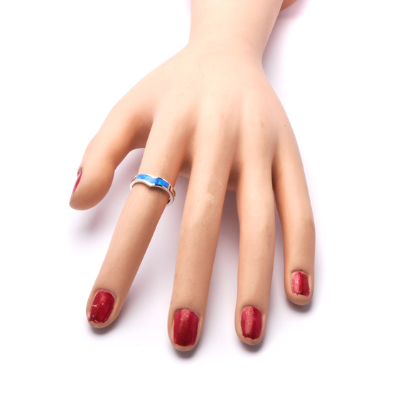 Srebrny Pierścionek z Niebieskim Opalem