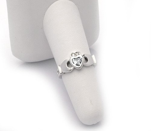 Pierścionek Srebrny Serce Wysadzane Cyrkoniami