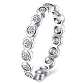 Srebrna Obrączka Wysadzana Diamentowymi Cyrkoniami