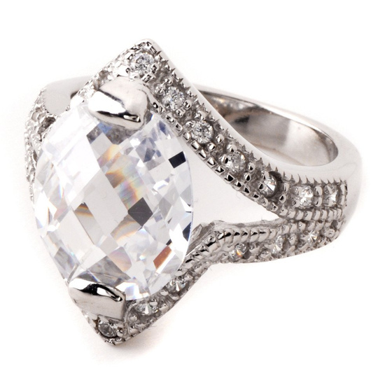 Srebrny Pierścionek z Dużym Kamieniem