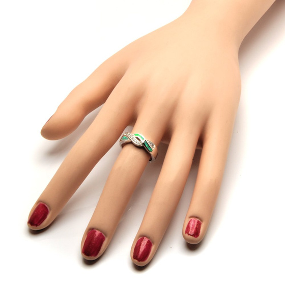 Srebrny Pierścionek z Zielonym Opalem i Cyrkoniami