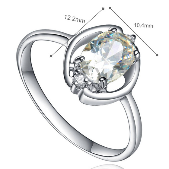 Srebrny Pierścionek z Diamentową Cyrkonią