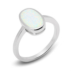 Srebrny Pierścionek Kształt Owalny z Białym Opalem