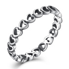 Srebrny Pierścionek z Serduszkami