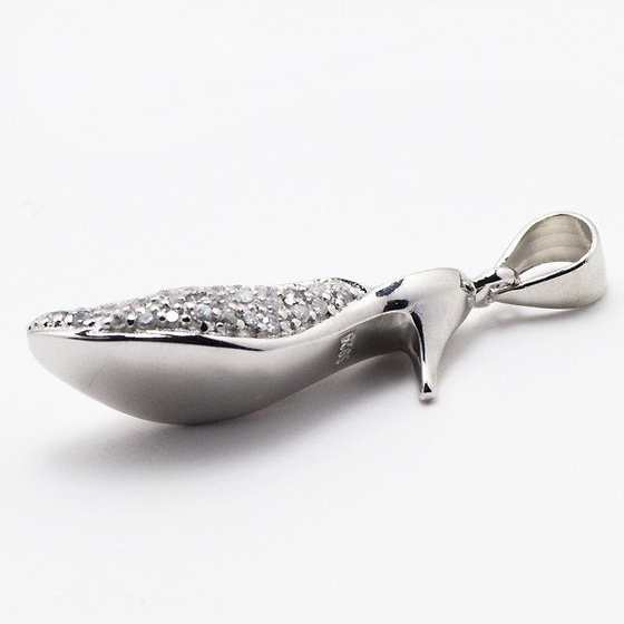 Zawieszka Srebrna Bucik na Obcasie Białe Cyrkonie