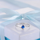 Srebrny Pierścionek z Szafirową Cyrkonią