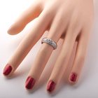 Srebrna Obrączka z Wysadzana Cyrkoniami