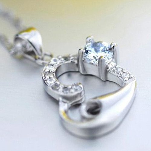 Srebrna Zawieszka Serce Wysadzane Cyrkoniami