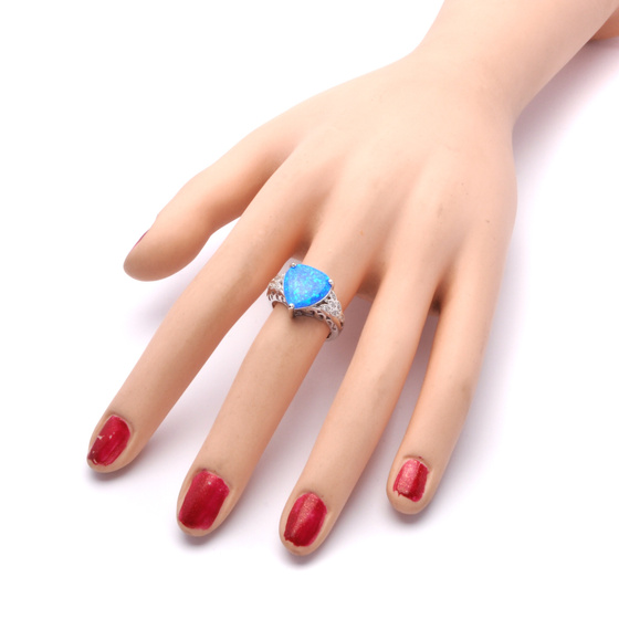 Srebrny Pierścionek z Opalem i Cyrkoniami