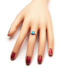 Pierścionek Srebrny z Błękitnym Opalem