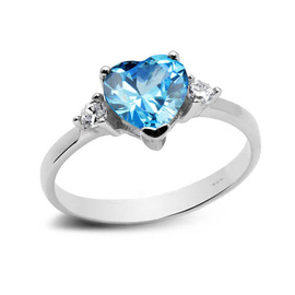 Srebrny Pierścionek Serduszko z Błękitną Cyrkonią