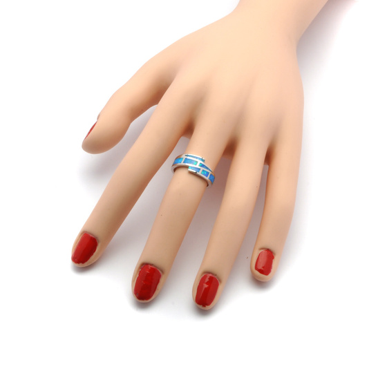 Srebrny Pierścionek z Niebieskim Opalem