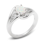 Pierścionek Srebrny z Białym Opalem i Cyrkoniami