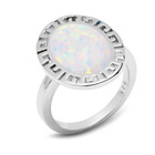 Srebrny Pierścionek Kształt Owalny z Białym Opalem
