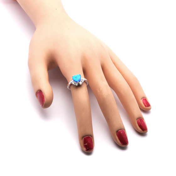 Srebrny Pierścionek Serce z Opalem i Cyrkoniami