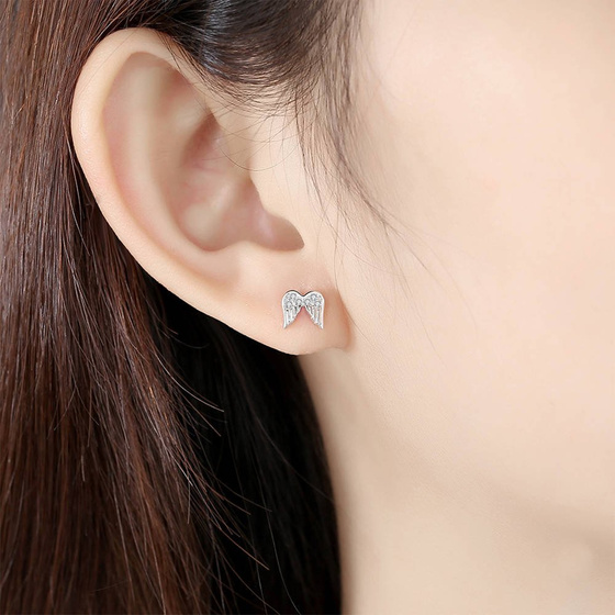 Srebrne Kolczyki Skrzydła z Cyrkoniami